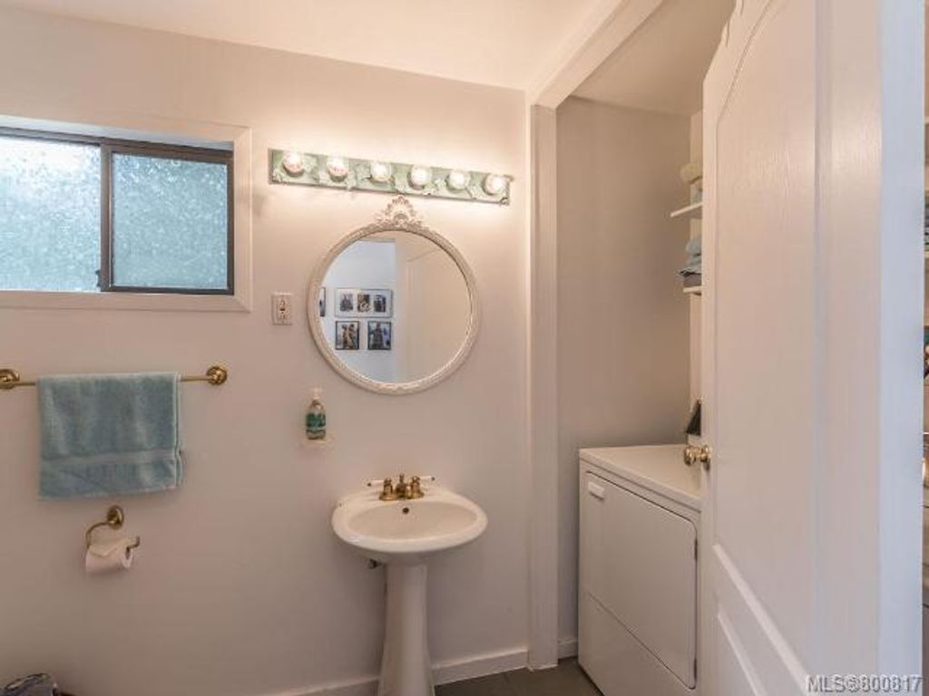 listing image 16042227036489100934
