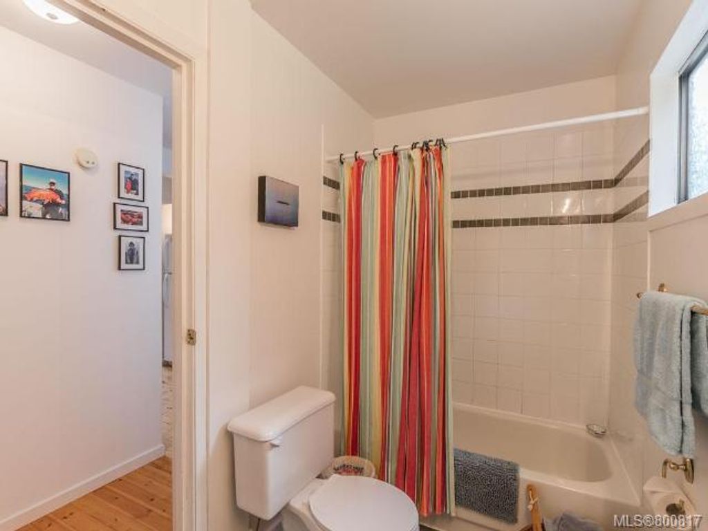 listing image 16048376795150767880
