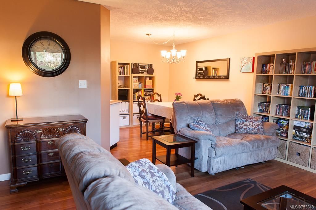 listing image 16045999516411756302