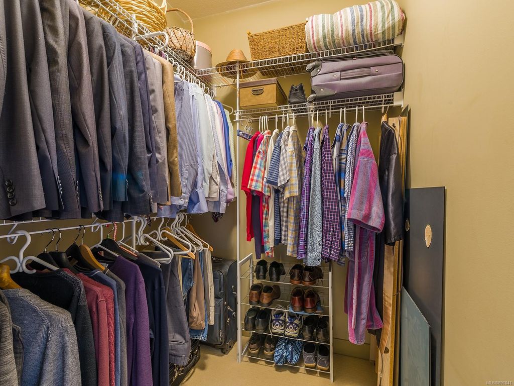 listing image 16043964690543