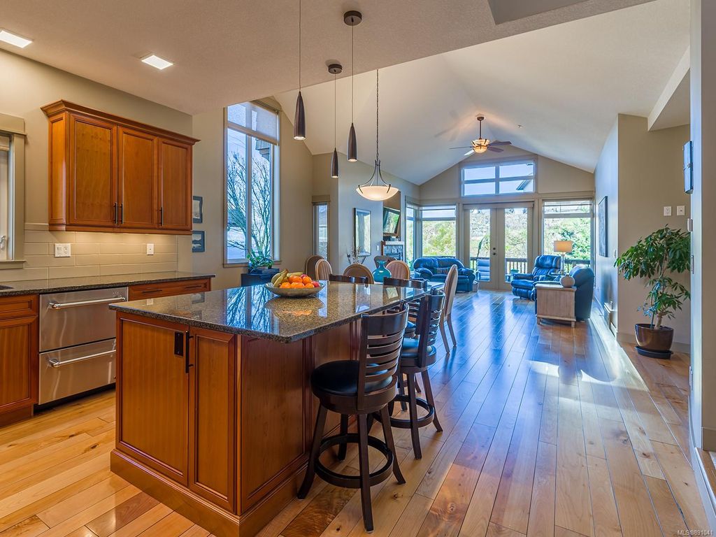 listing image 16041030174726