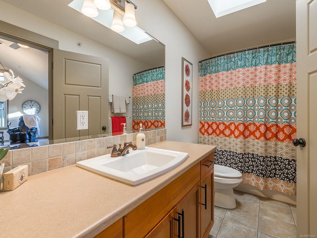 listing image 1604560807878