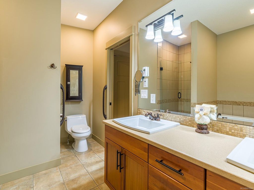 listing image 16042131812820