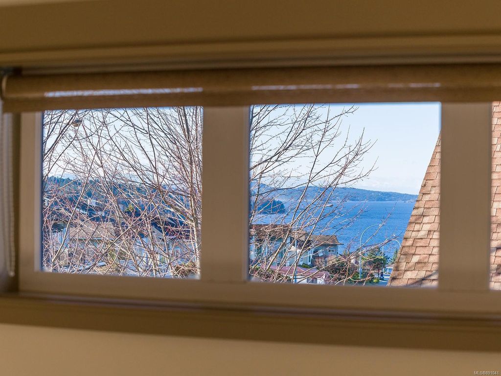 listing image 16043929752675