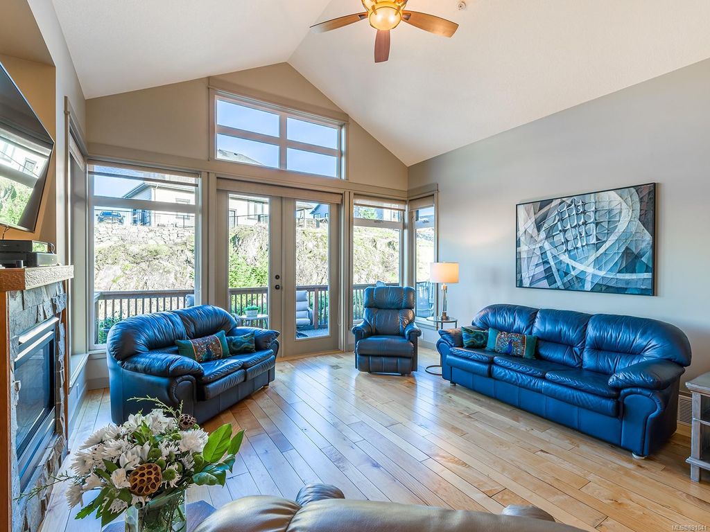 listing image 16043278802790