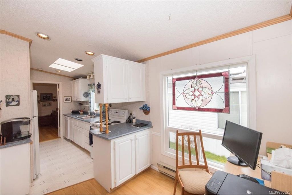 listing image 16043153038925290254