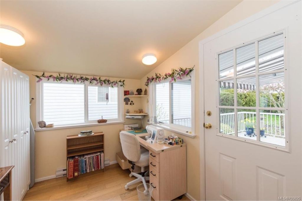 listing image 16046893230858827081