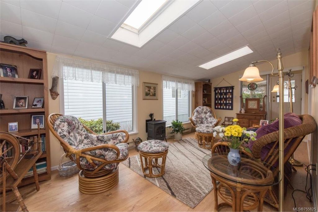 listing image 16040286168577273501