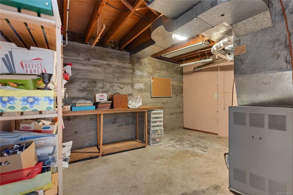 listing image 16046530404794595500