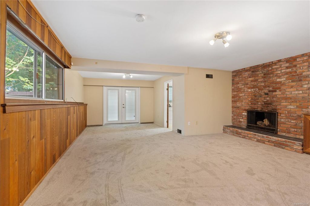 listing image 16044437576942287960