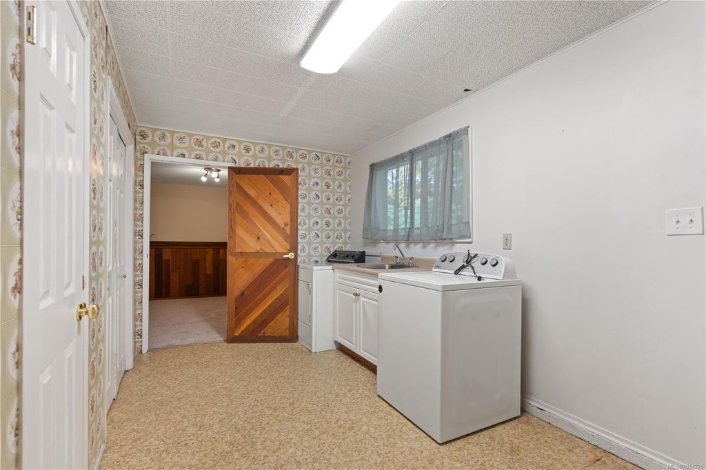 listing image 16047019540021427567