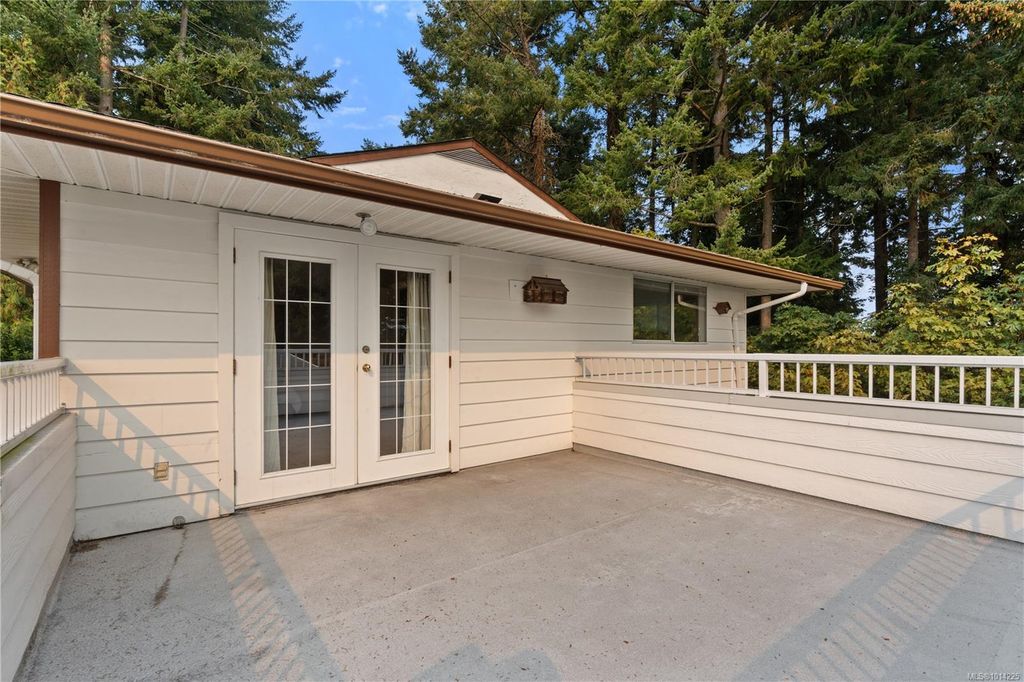 listing image 16045431891252663498