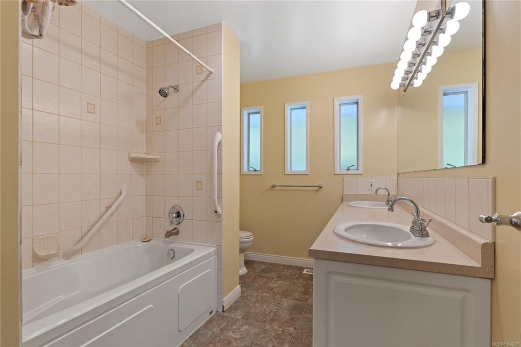 listing image 16047036728397719449