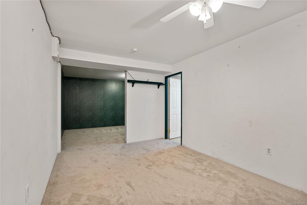 listing image 16047356420093744362