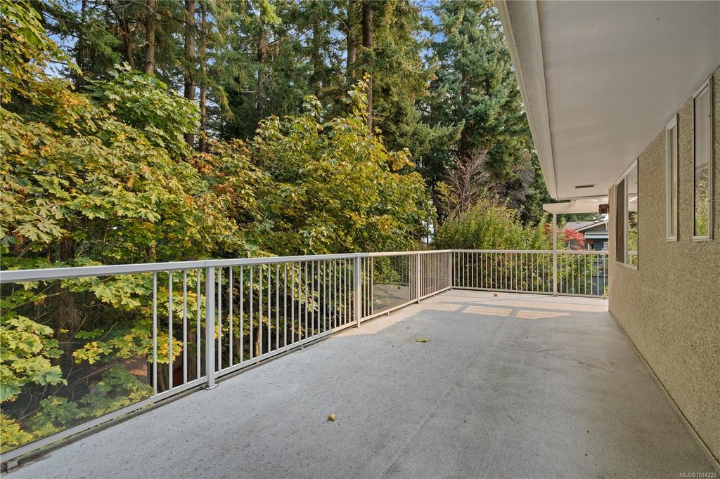 listing image 16041777593495780488