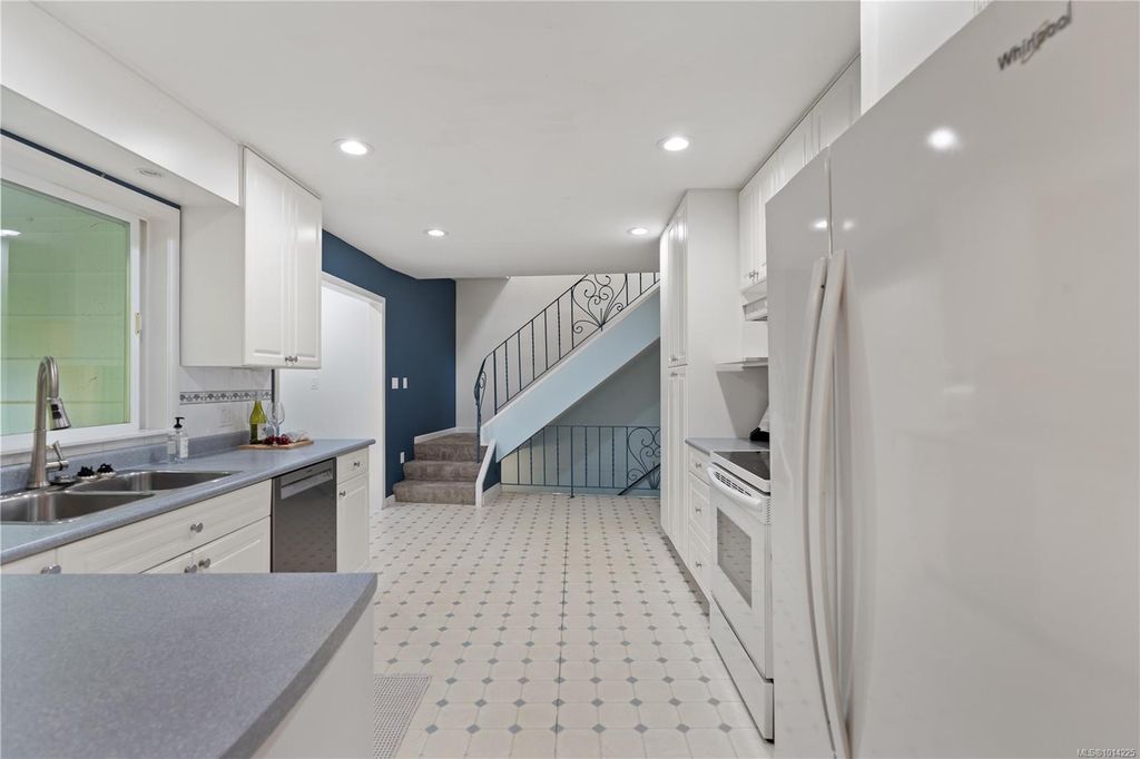 listing image 16042382369955651841