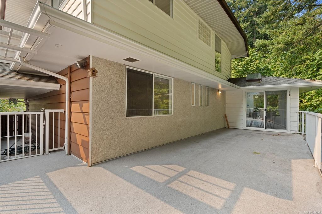 listing image 16048174037641732164