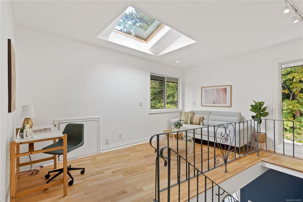 listing image 16040818268433574703
