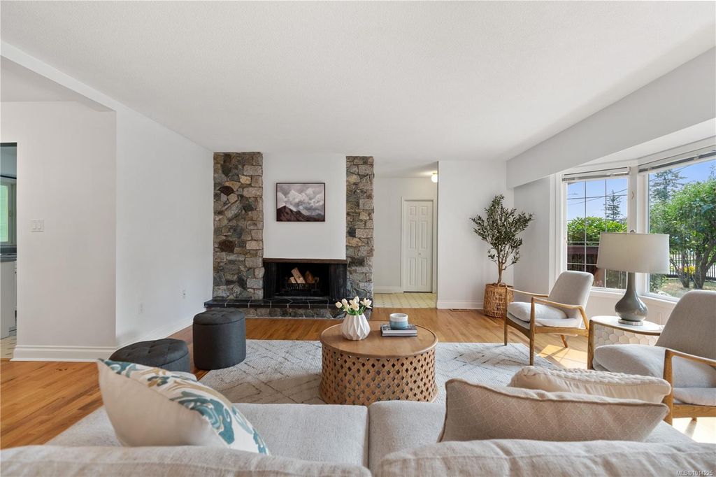 listing image 16049269061227628800