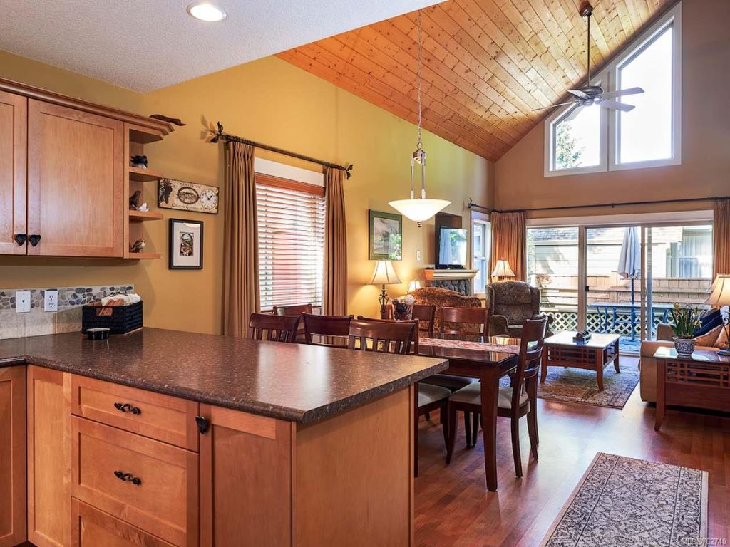 listing image 16043927750073382794
