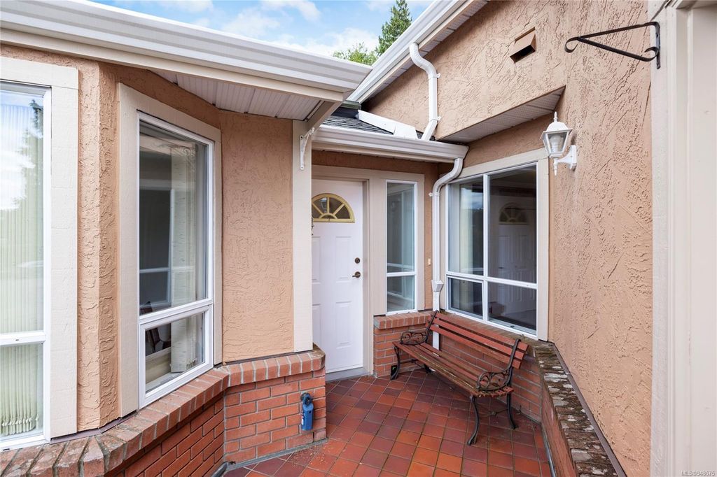 listing image 16043091535429212878