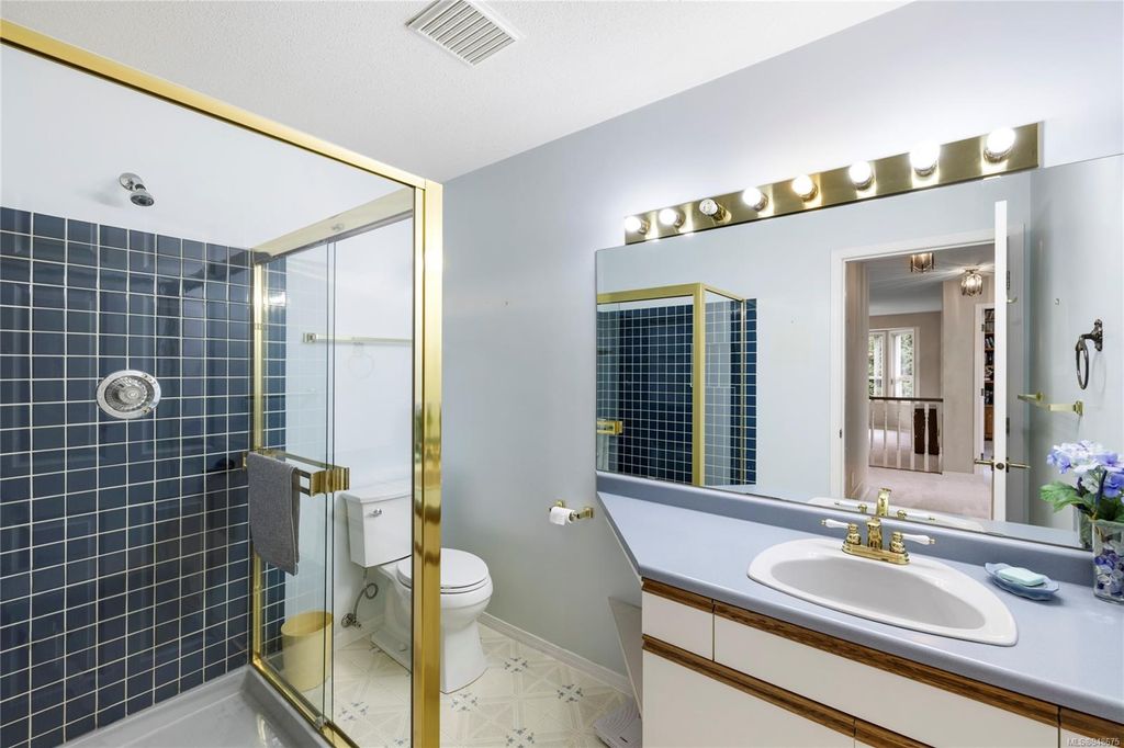 listing image 16045100741489497550