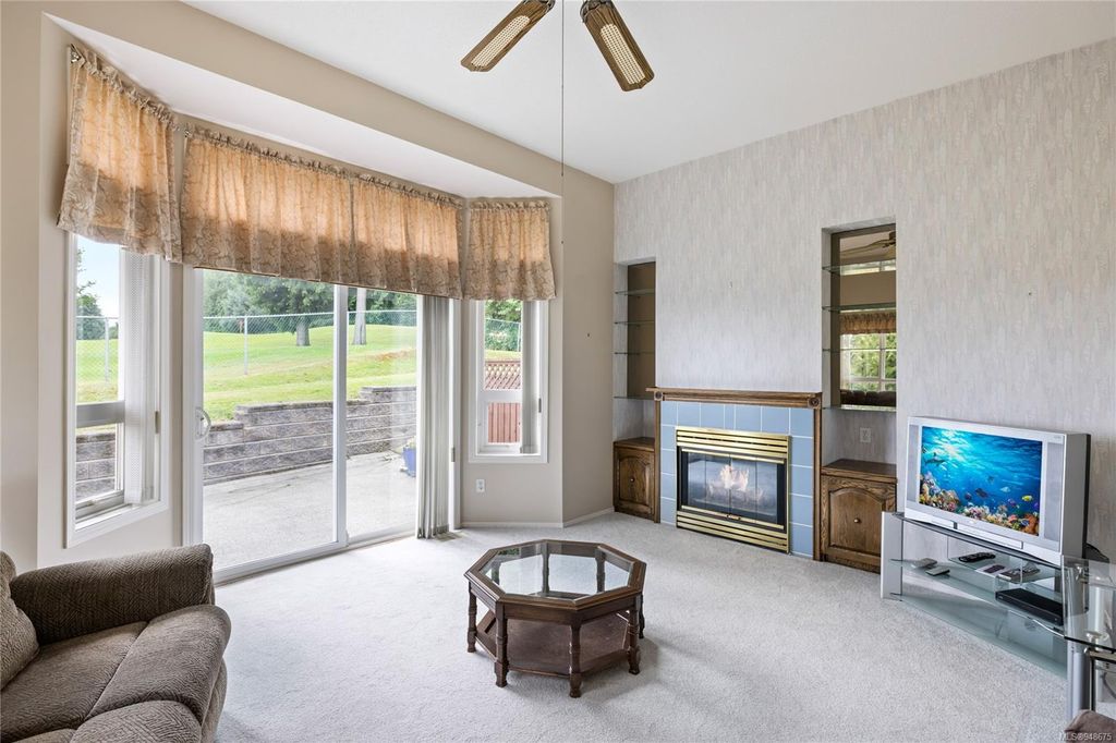 listing image 16042152041794904690