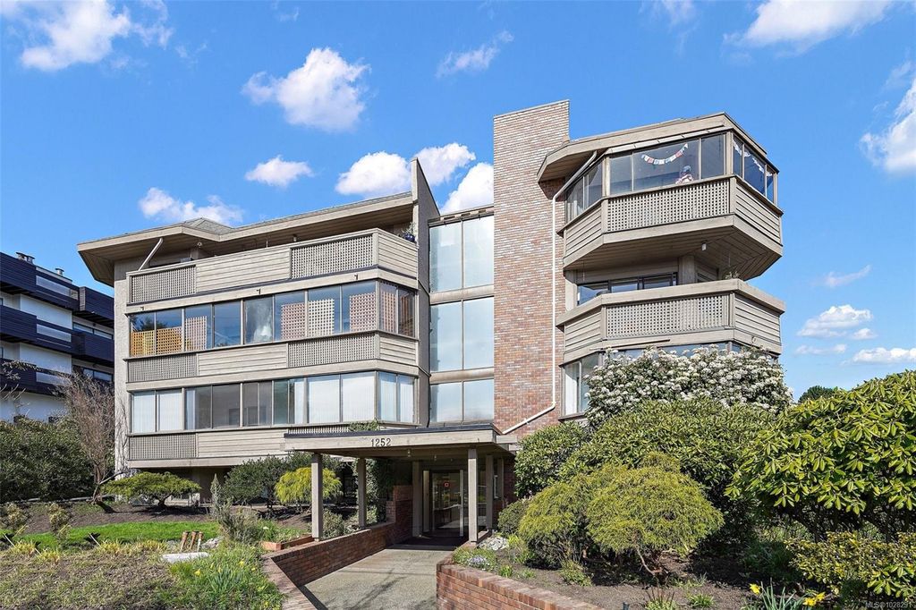 listing image 16042983025472783910