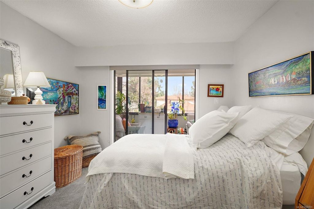 listing image 16047571795377110614