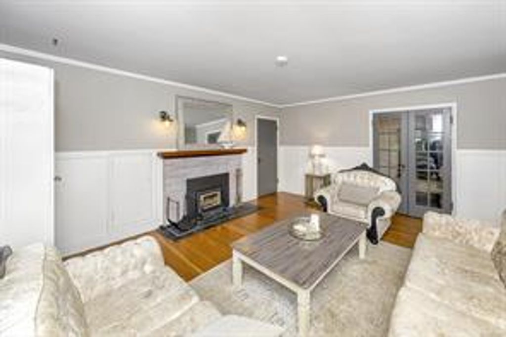 listing image 16045898443984276703