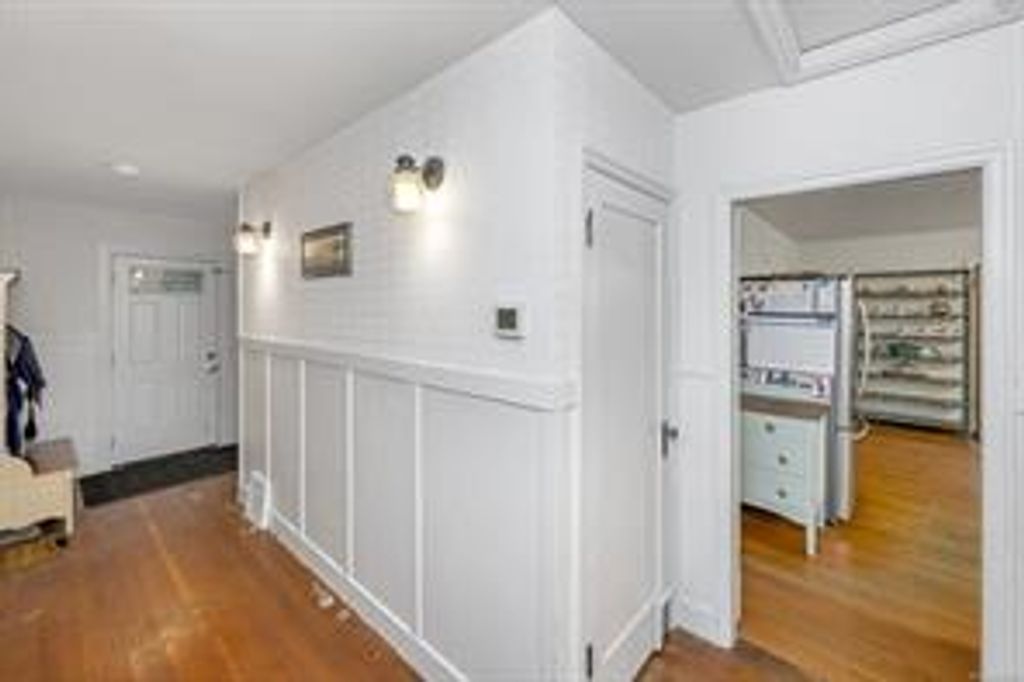 listing image 16046137728331530857