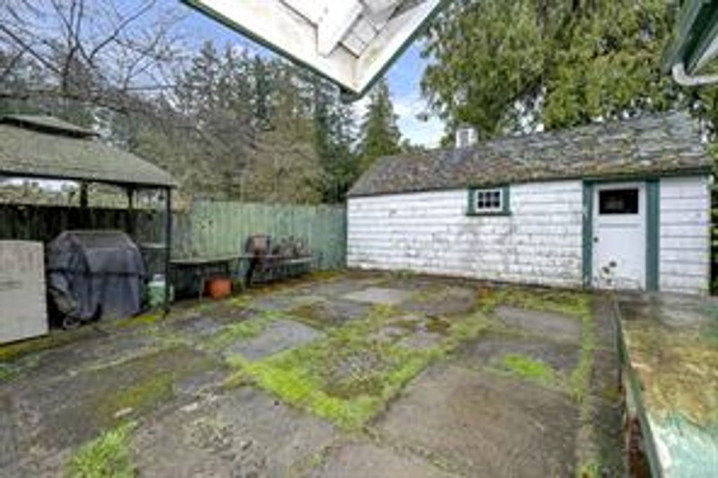 listing image 16048688787498352169