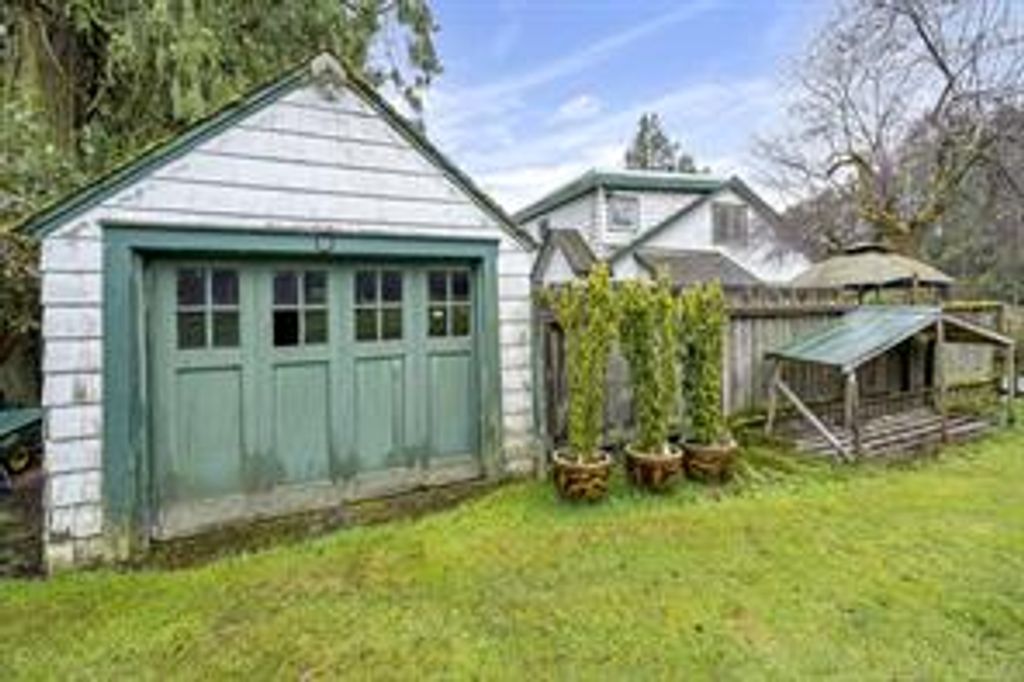 listing image 16041275882201874554