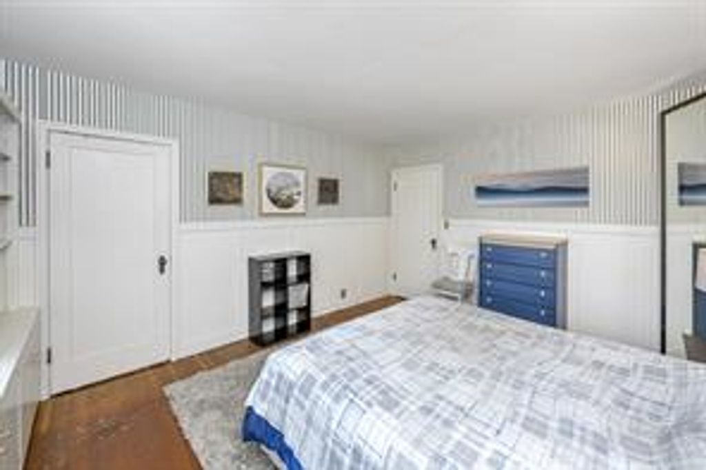 listing image 16045617607858614570