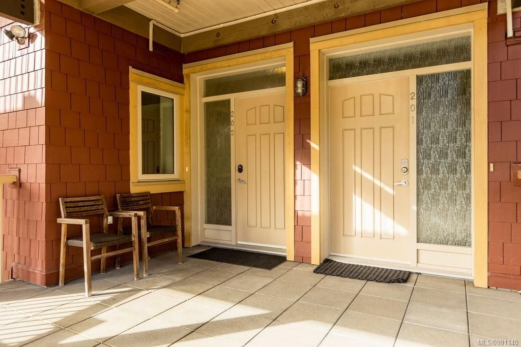 listing image 16041792539547356086