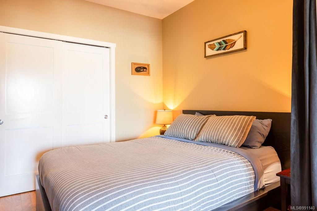 listing image 16047115813432592334