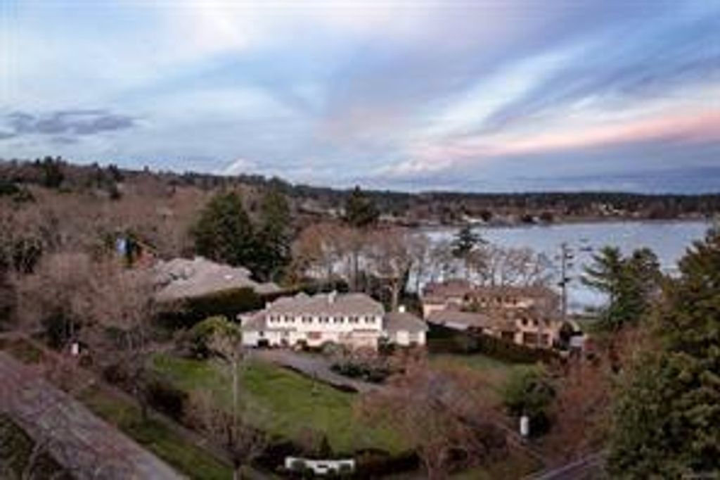 listing image 16045863925522793602