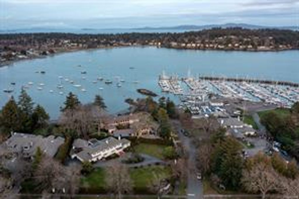 listing image 16043533044074910179