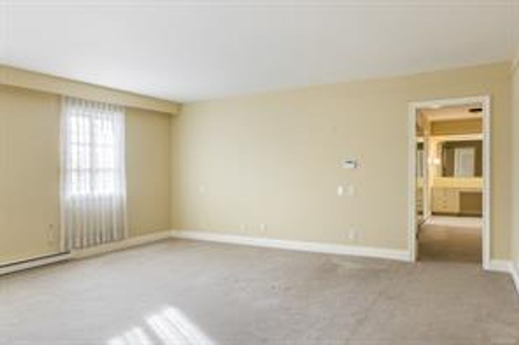 listing image 16045629887731368975