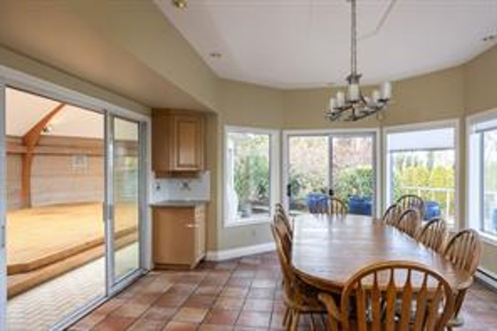 listing image 16044114941814497449
