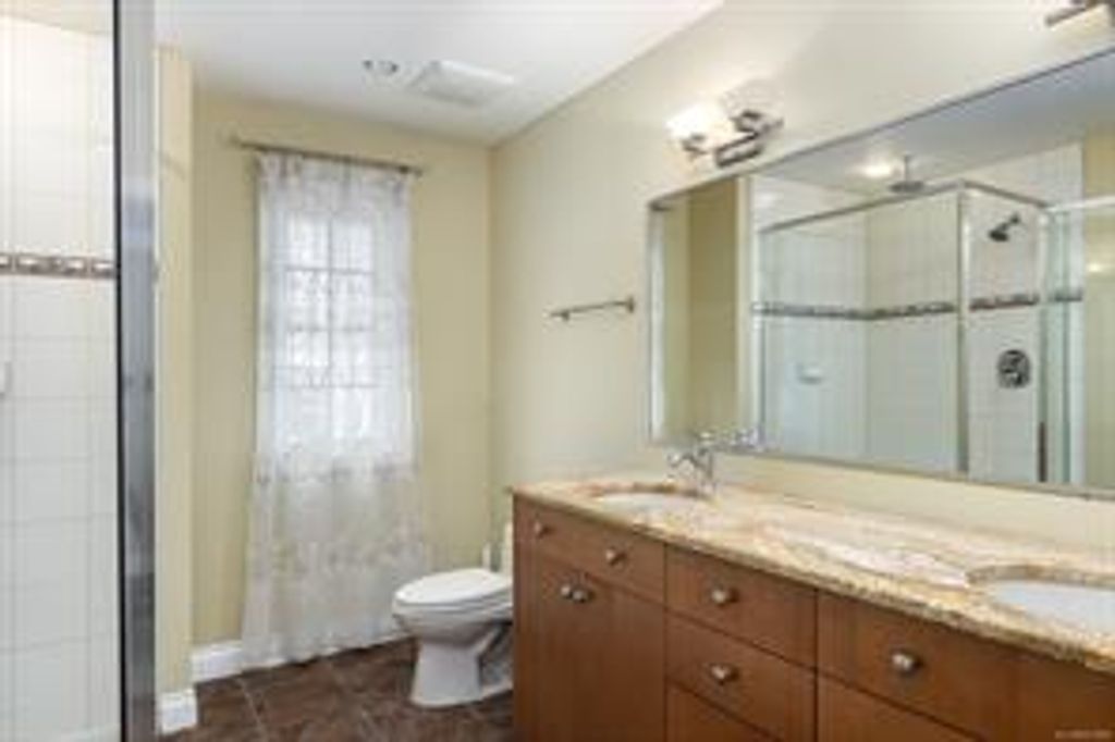 listing image 16047411006484184566