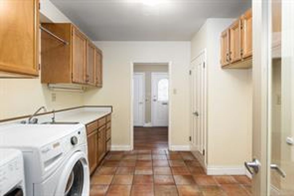 listing image 16045515188810710474