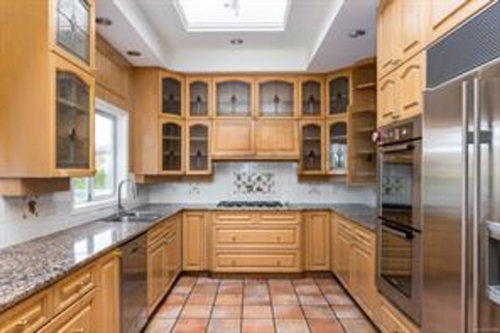 listing image 16042372389876367762