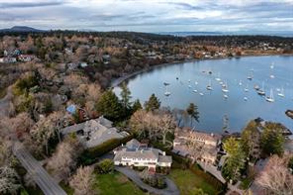 listing image 16042755275580914065