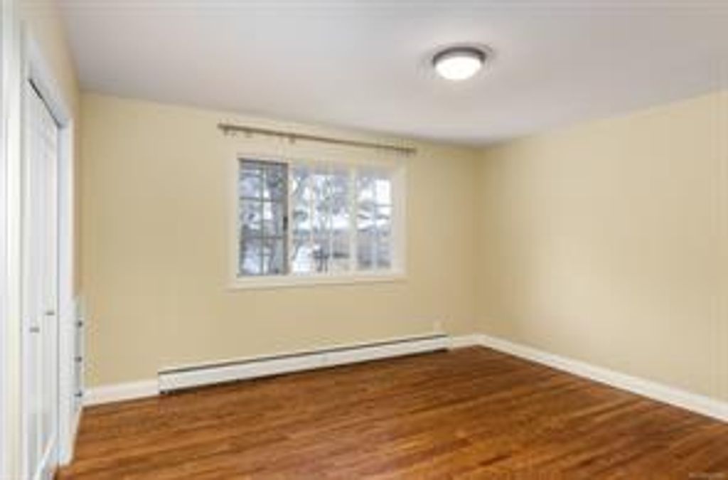 listing image 16041650935506380005