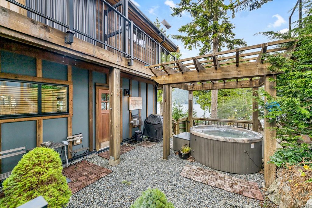 listing image 16048877729208504307