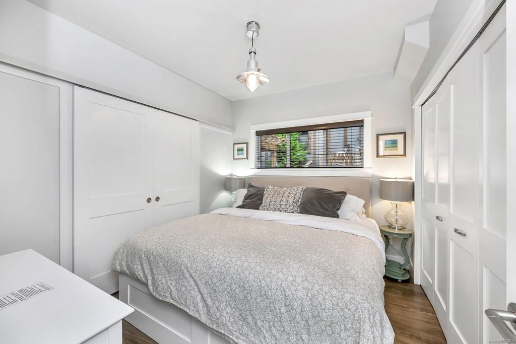 listing image 16041192216819126850