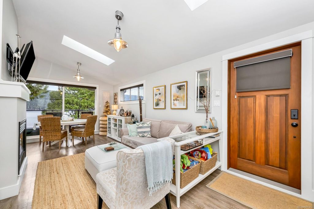 listing image 16049810293546246743