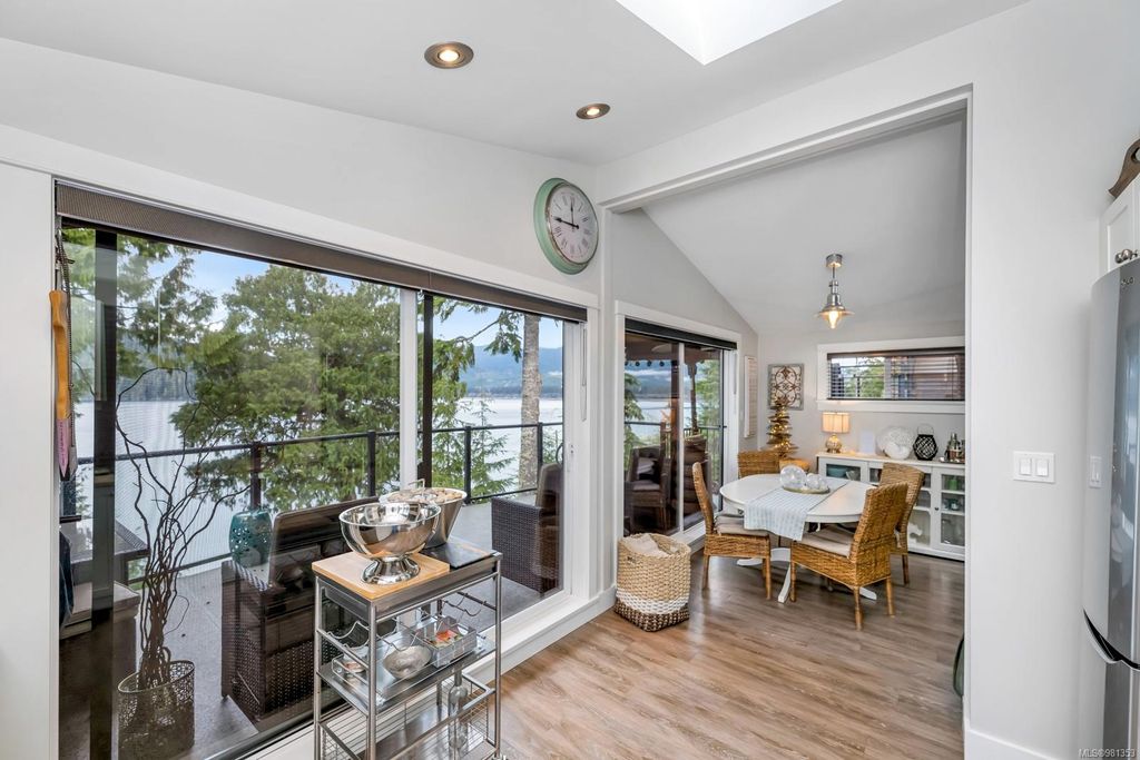 listing image 16046895486992130991