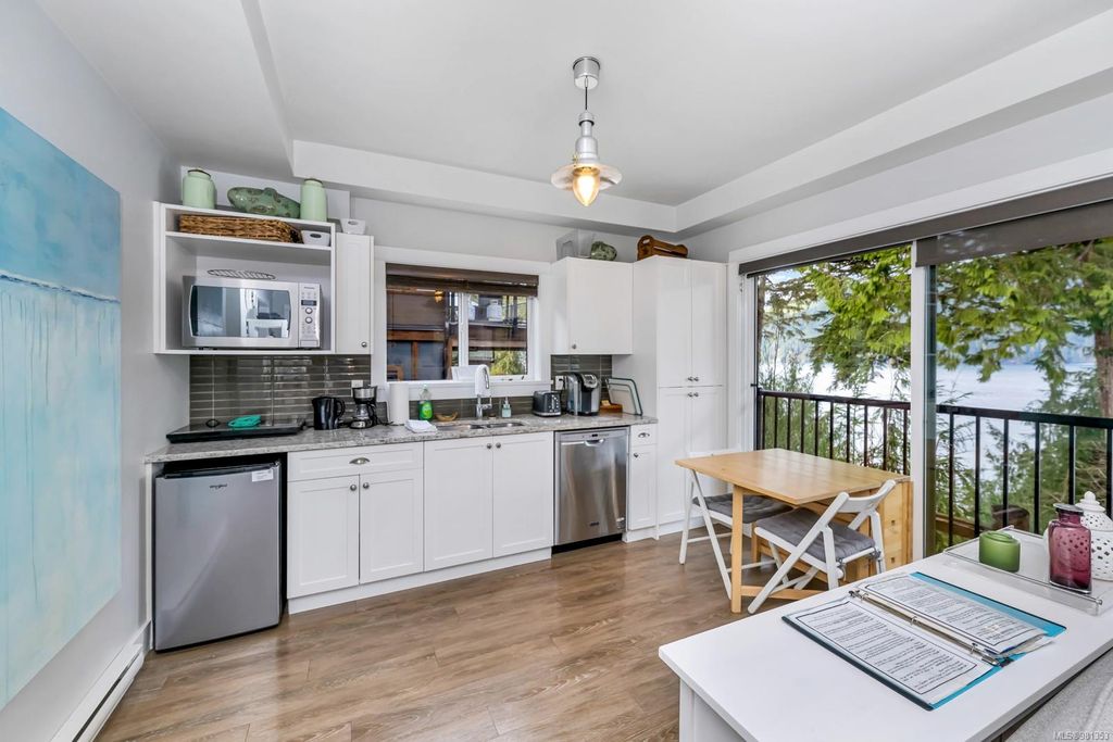 listing image 16048581724041274337